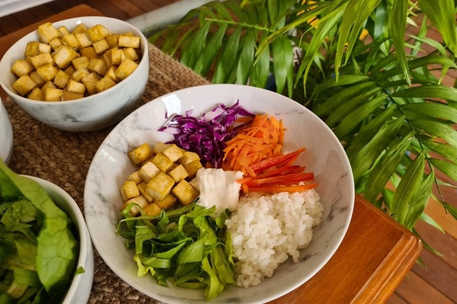 A plant-based & sustainable diet for kids, but where do they get their protein? 3 plant based nutrition protein